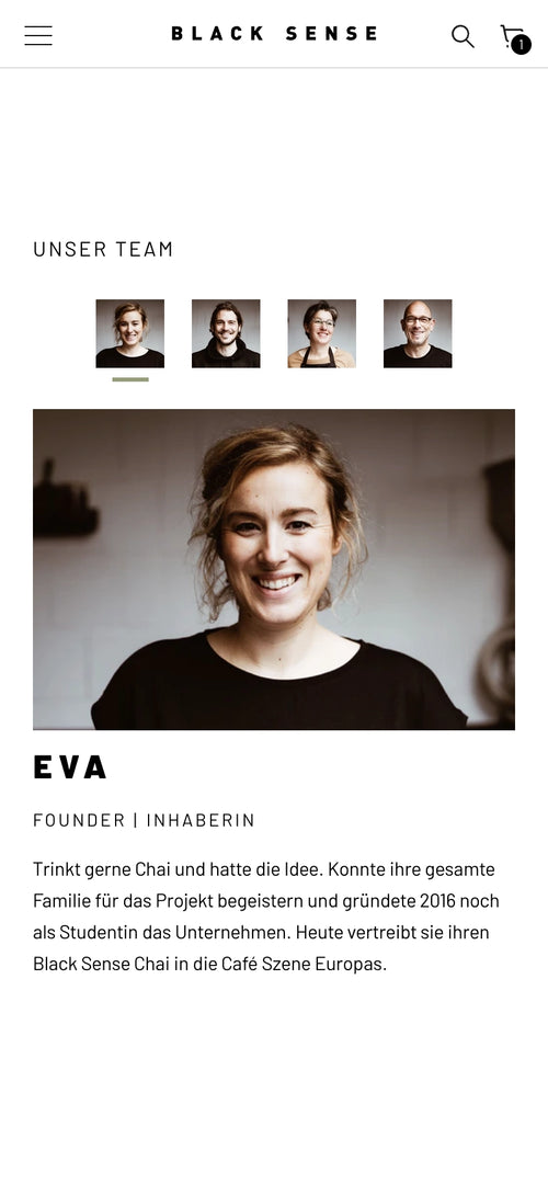 Porträt einer lächelnden Frau, Text: Eva, Founder | Inhaberin. Unser Team.