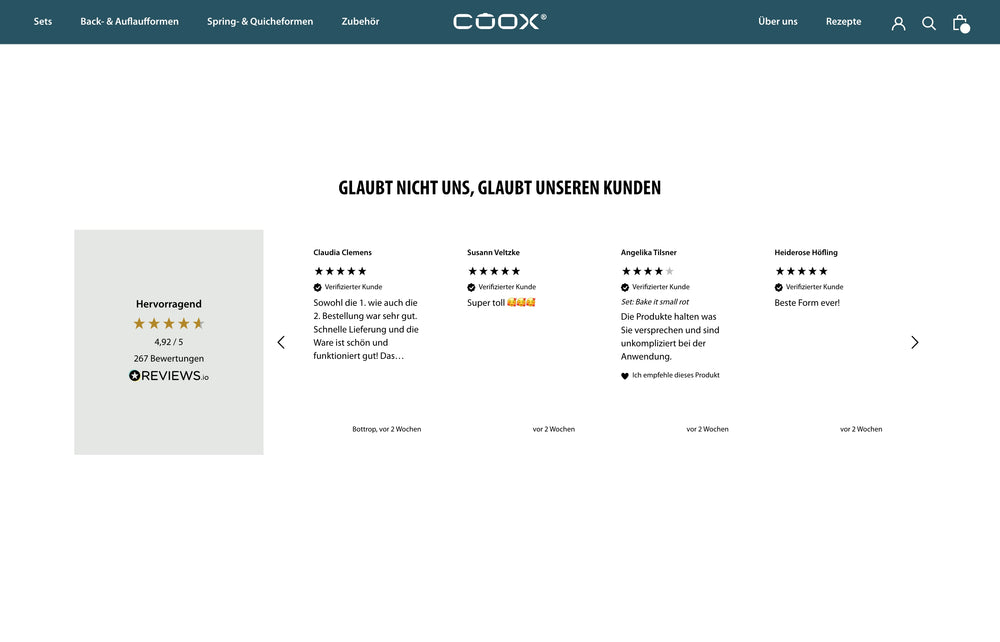 Kundenbewertungen mit Sternenbewertungen und Kommentaren auf weißem Hintergrund.