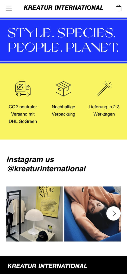 Blauer Block mit weißem Text: 'Style. Species. People. Planet.' und Symbole für Versandinformation.