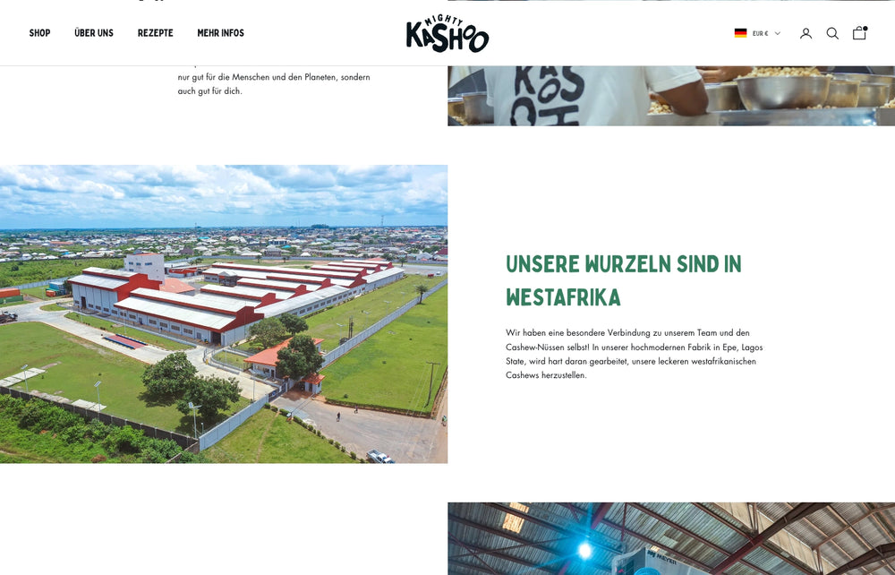 Fabrikgebäude in grüner Landschaft mit Text über westafrikanische Wurzeln.