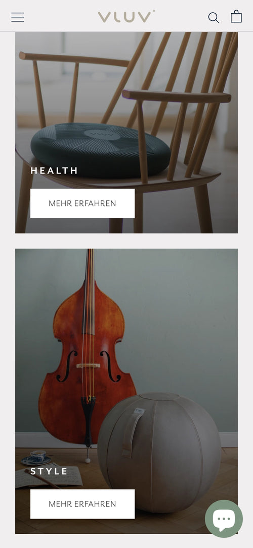 Stuhl mit grünem Balancekissen und Sitzball vor Kontrabass, Style und Health Optionen.