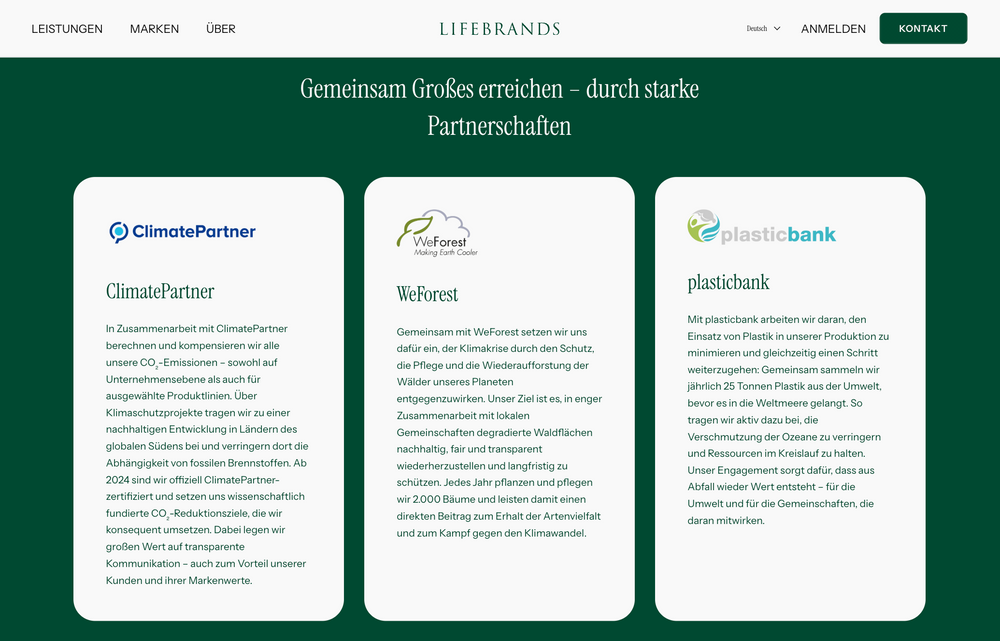 Drei grüne Textfelder zu Partnern: ClimatePartner, WeForest, plasticbank.