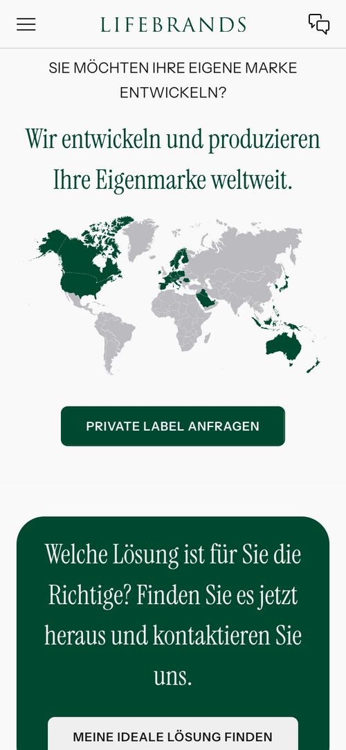 Weltkarte mit Text über Markenentwicklung und Produktionsstandorte. Button: Private Label anfragen.